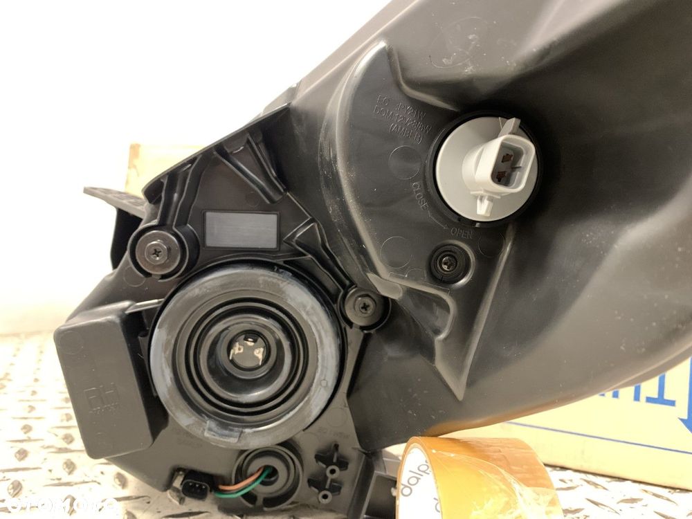 NOWA ORYGINALNA LAMPA PRAWA PRZEDNIA CHEVROLET SPARK M300 10-13 REFLEKTOR EUROPA 95488418 95950385 - 11