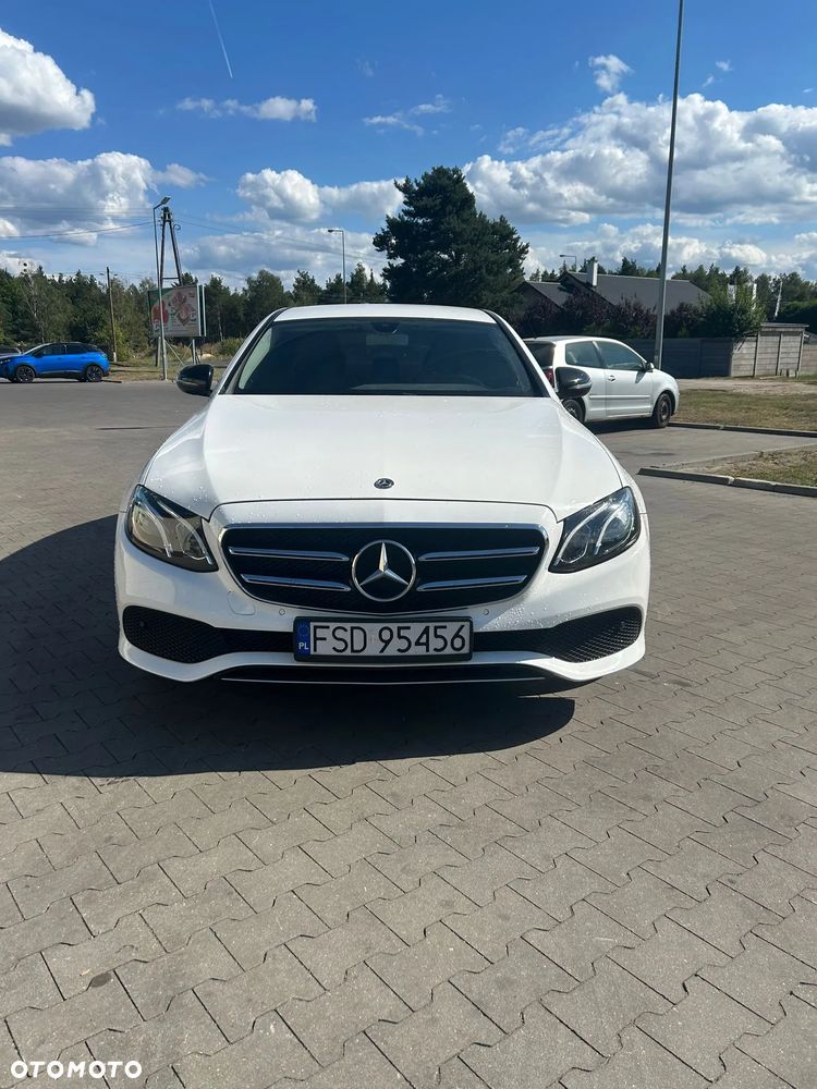 Mercedes-Benz Klasa E 220 d 9G-TRONIC - 4