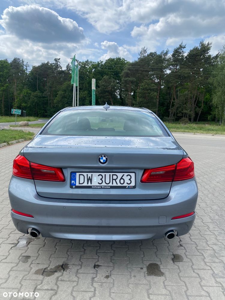 BMW Seria 5 520i - 10