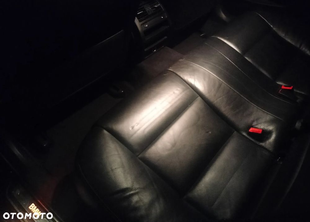 BMW Seria 5 528i xDrive Luxury Line - 11