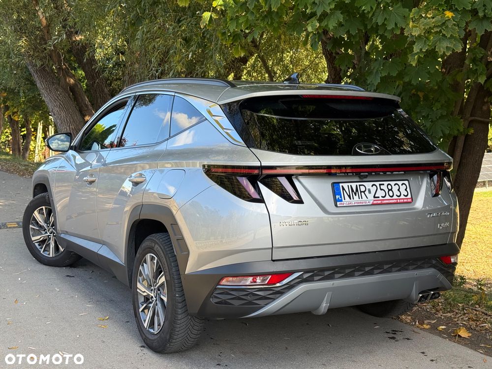 Hyundai Tucson 1.6 T-GDi HEV Executive 2WD - 11