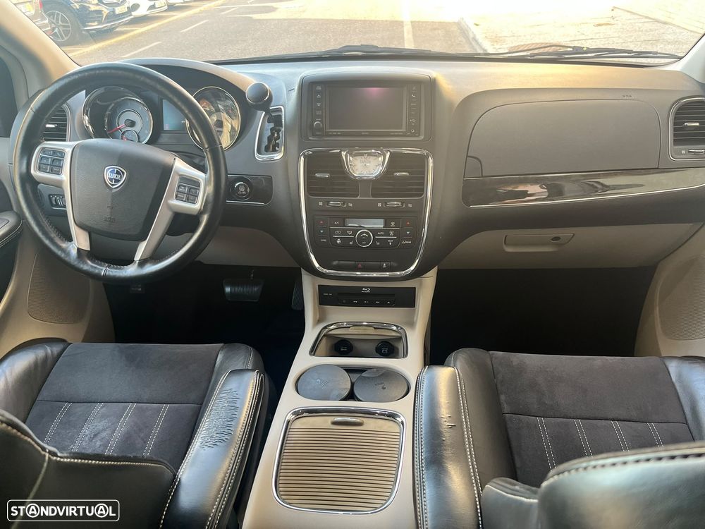 Lancia Voyager 2.8 CRD S - 13