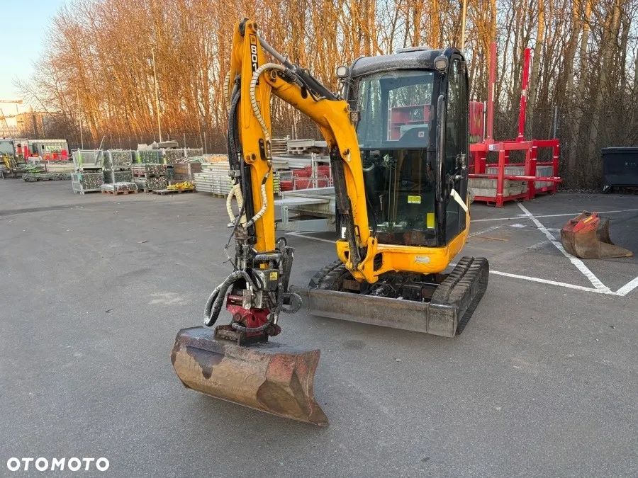 JCB 8018 - 2