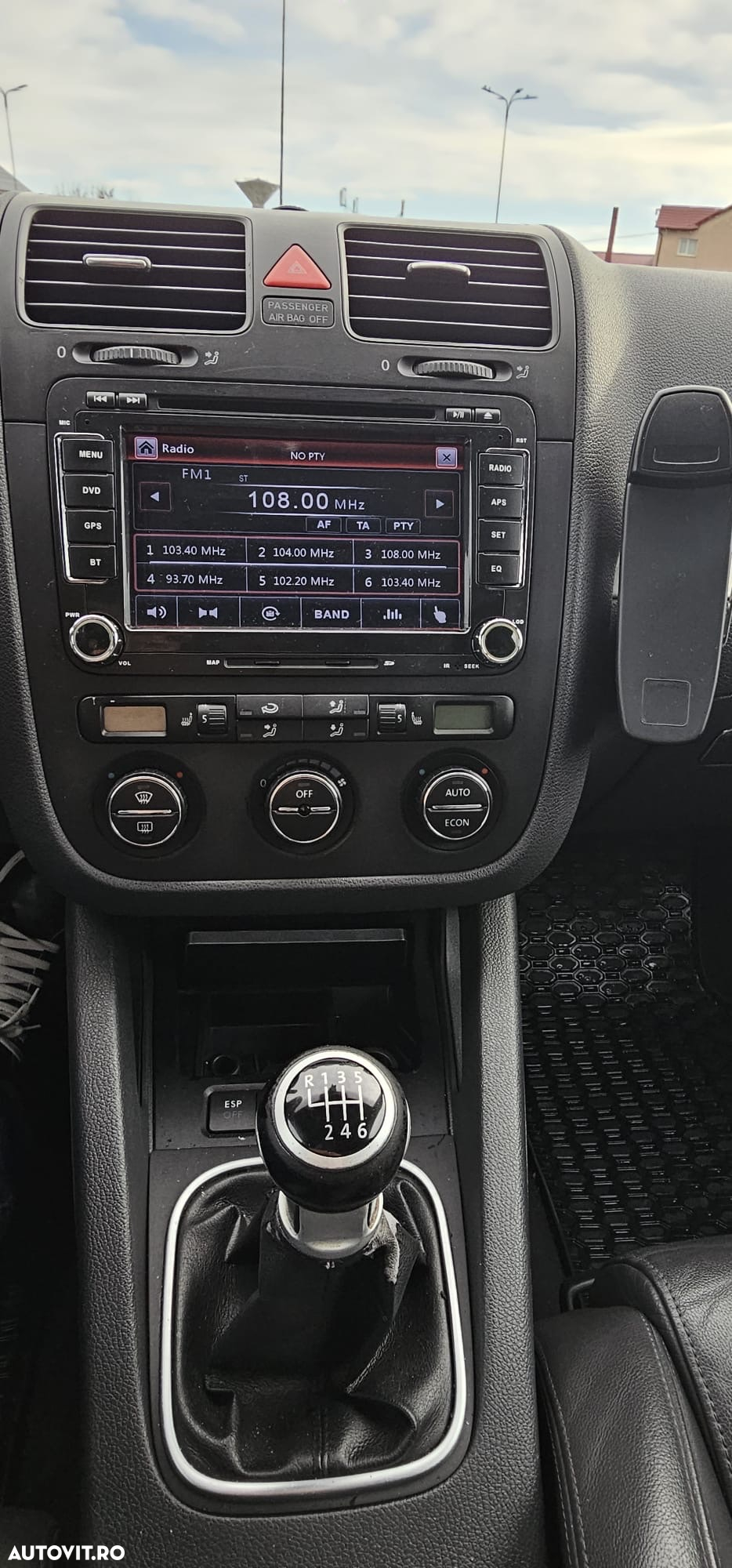 Volkswagen Golf 2.0 FSI GTI - 5