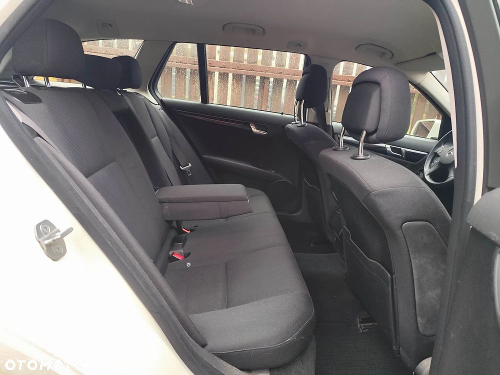 Mercedes-Benz Klasa C 200 CDI DPF BlueEFFICIENCY - 7