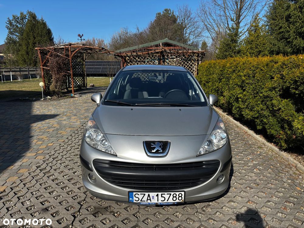 Peugeot 207 1.4 16V Trendy - 1