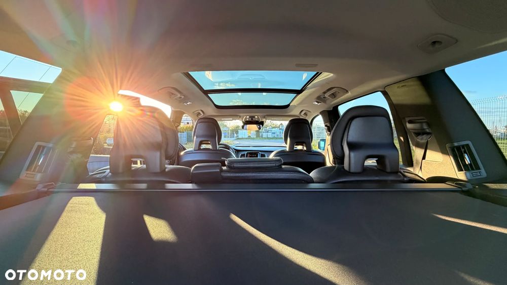 Volvo XC 90 T6 AWD Geartronic Momentum - 24