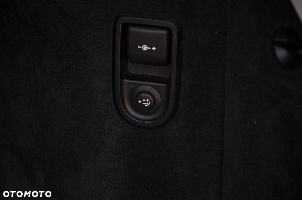 BMW Seria 5 520d - 29