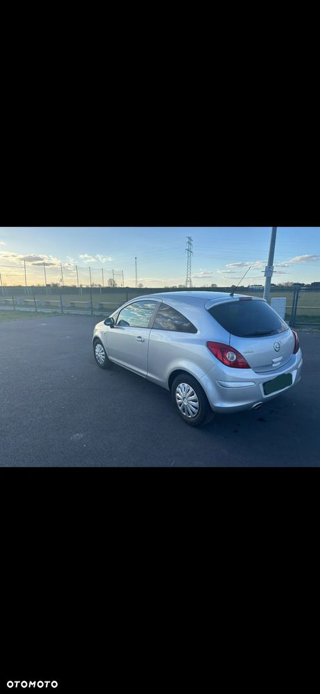 Opel Corsa - 3