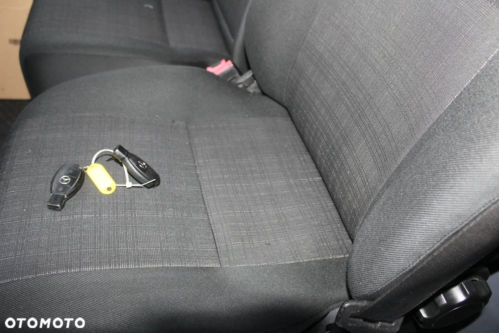 Mercedes-Benz Sprinter - 15