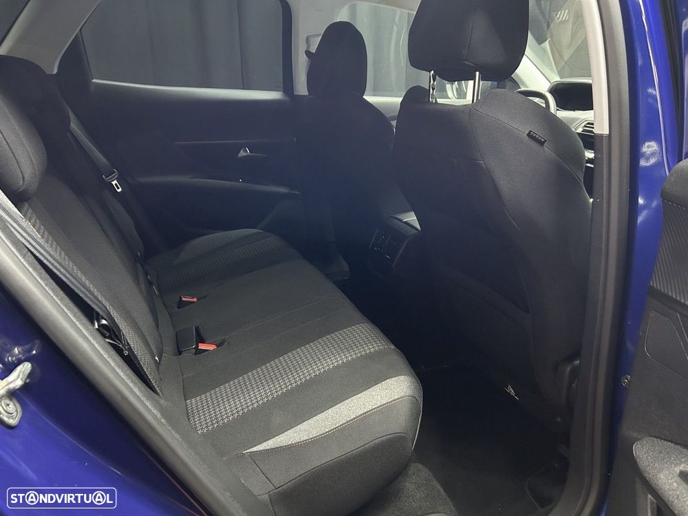 Peugeot 3008 1.2 PureTech Allure Pack EAT8 — fotografia 12
