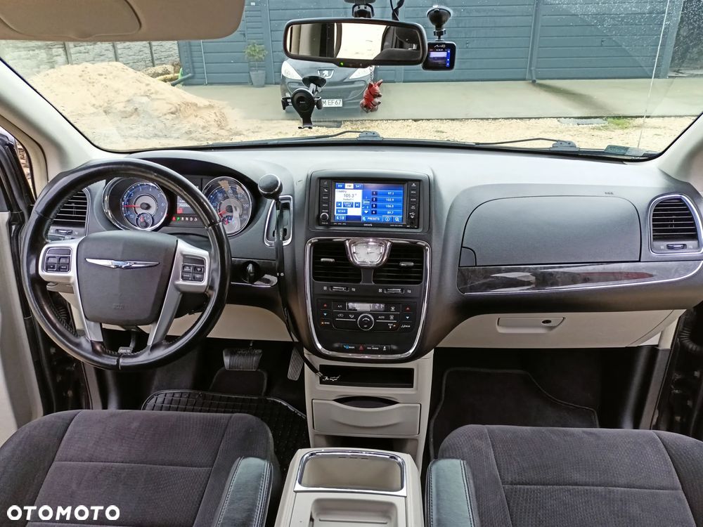 Chrysler Town & Country 3.6 Touring - 11