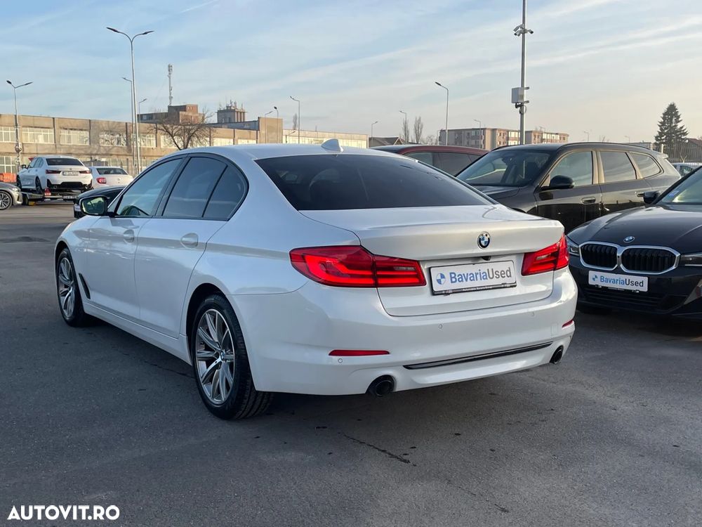 BMW Seria 5 520i AT - 3