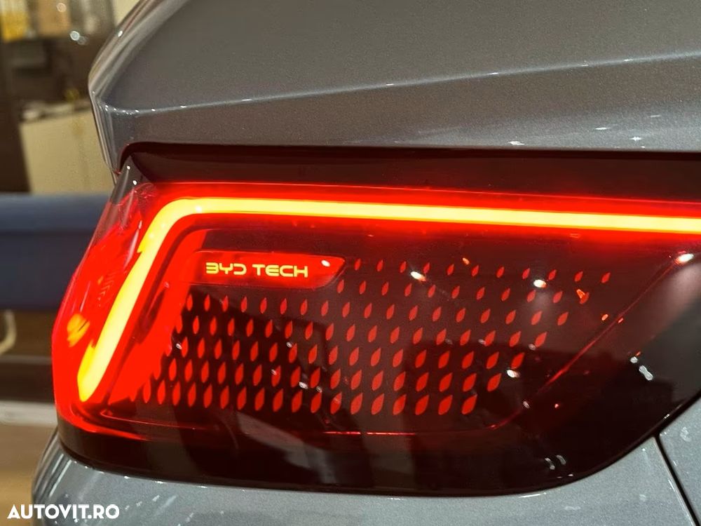 Byd Seal U DM-i PHEV Boost - 13