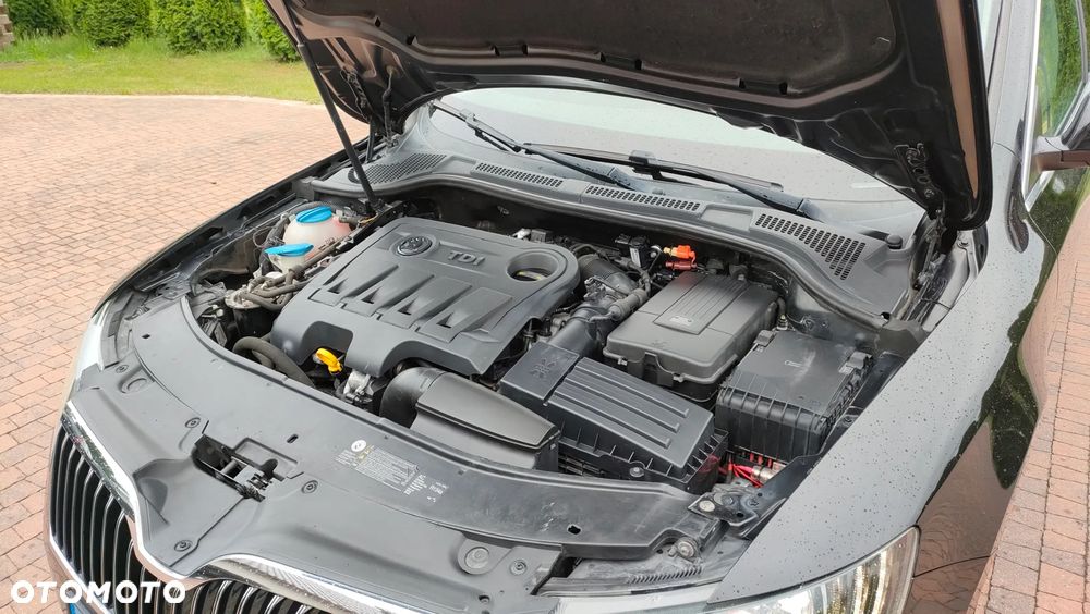 Skoda Superb 2.0 TDI DSG Exclusive - 18