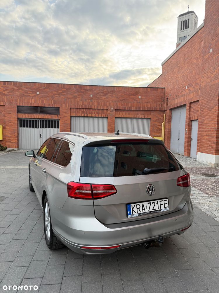 Volkswagen Passat - 25