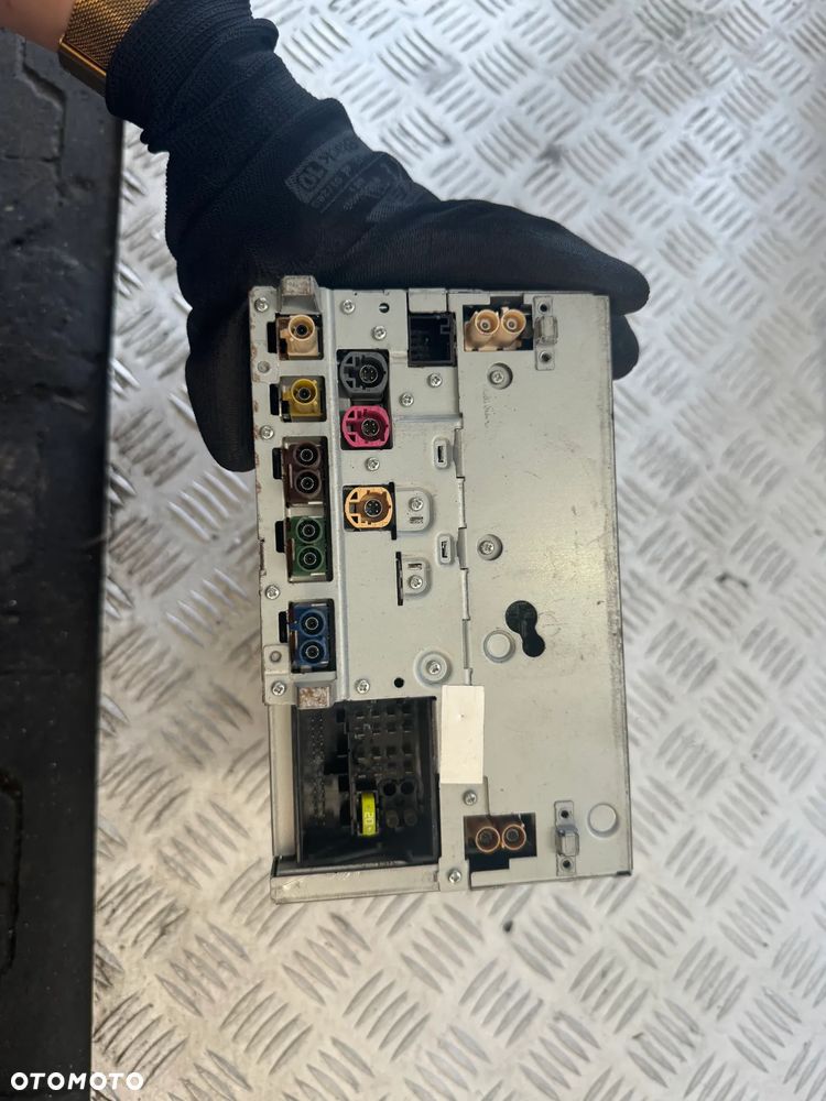 RADIO MERCEDES W212 A2129006423 - 2