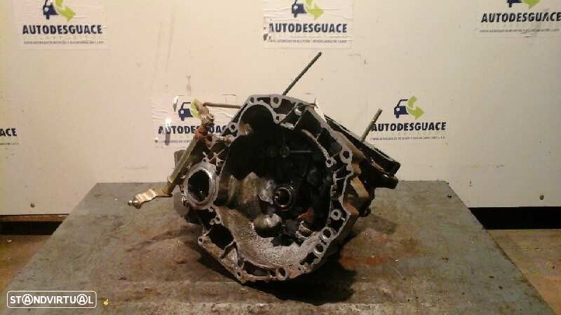 CAIXA VELOCIDADES FIAT PANDA 1990 - - 3