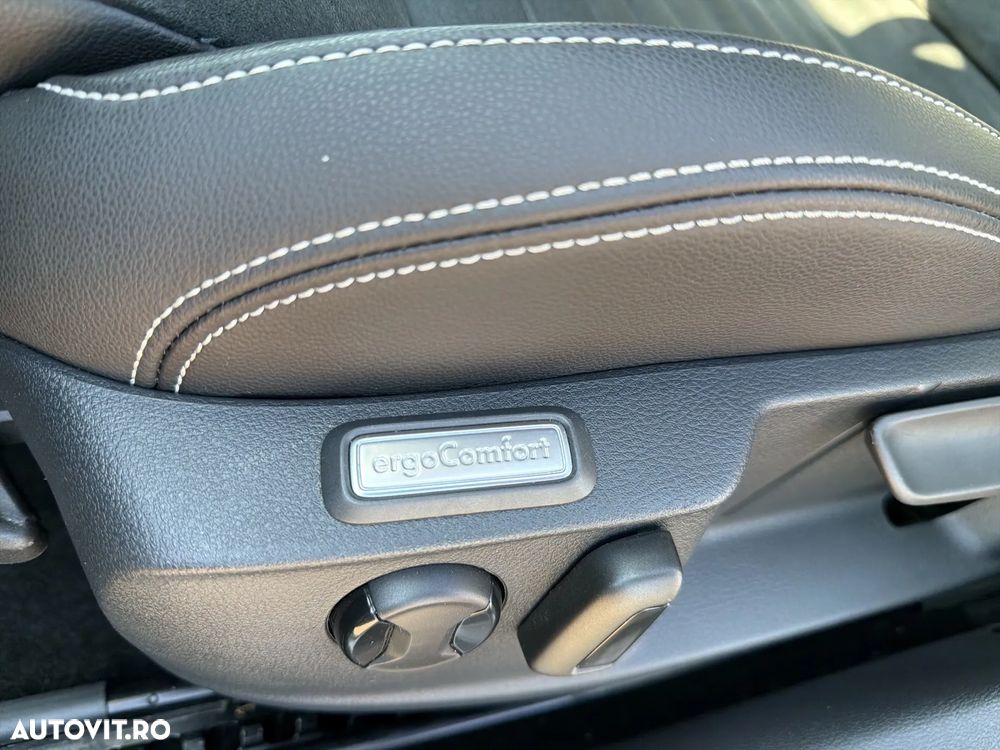 Volkswagen Passat 2.0 TDI DSG Elegance - 16