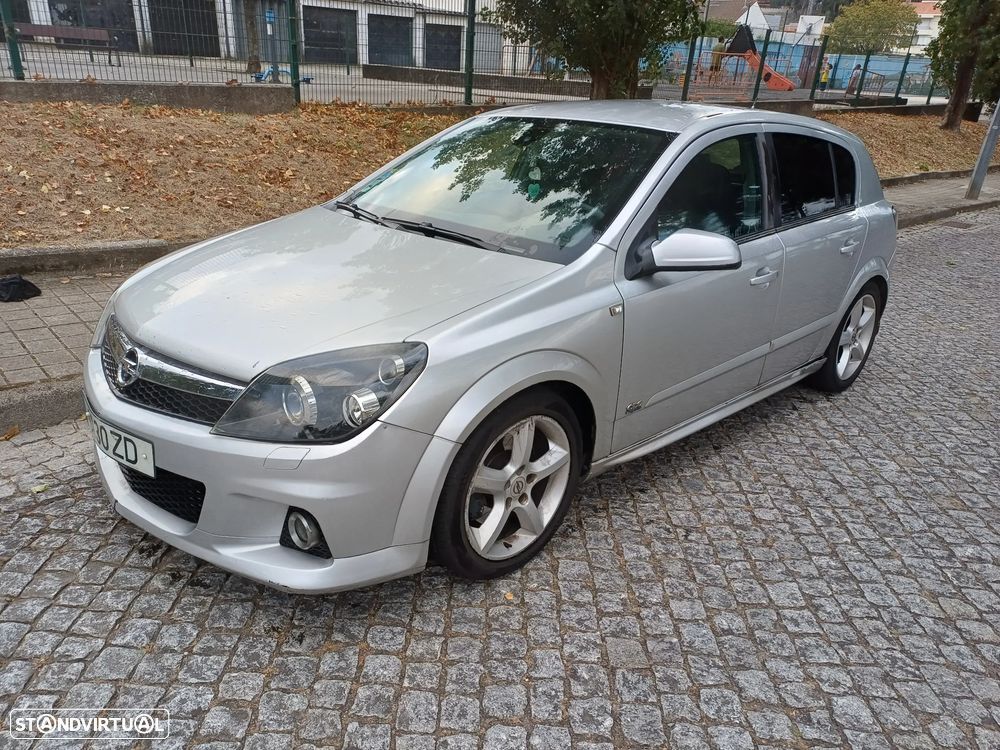 Opel Astra 2.0 T Cosmo - 8