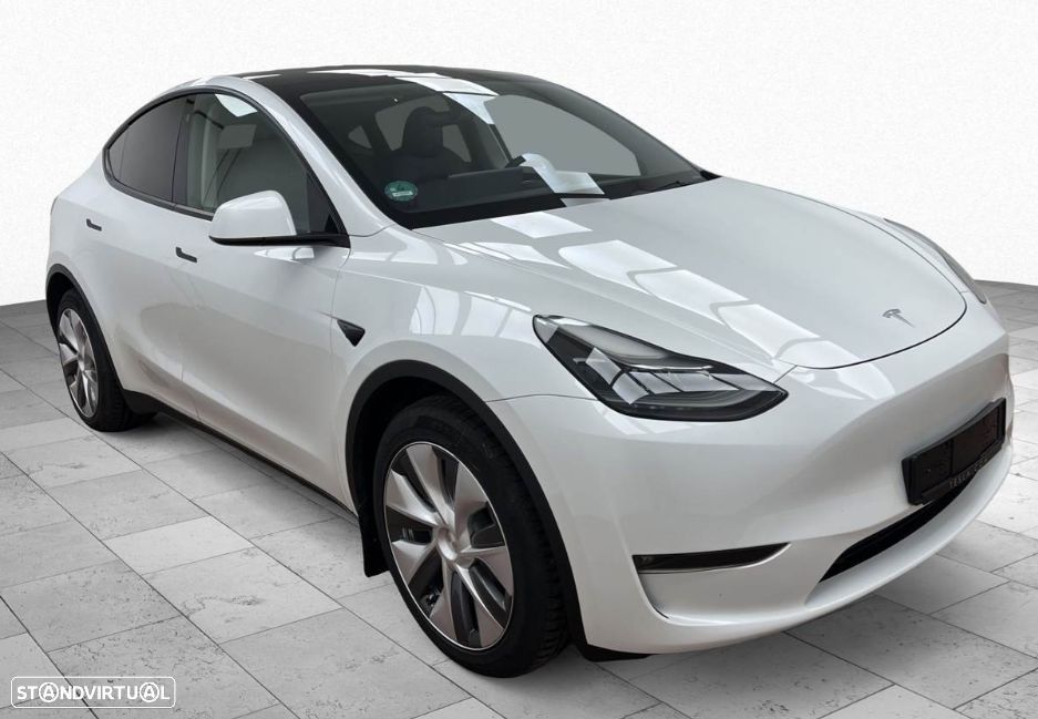 Tesla Model Y Long Range Dual Motor AWD - 1