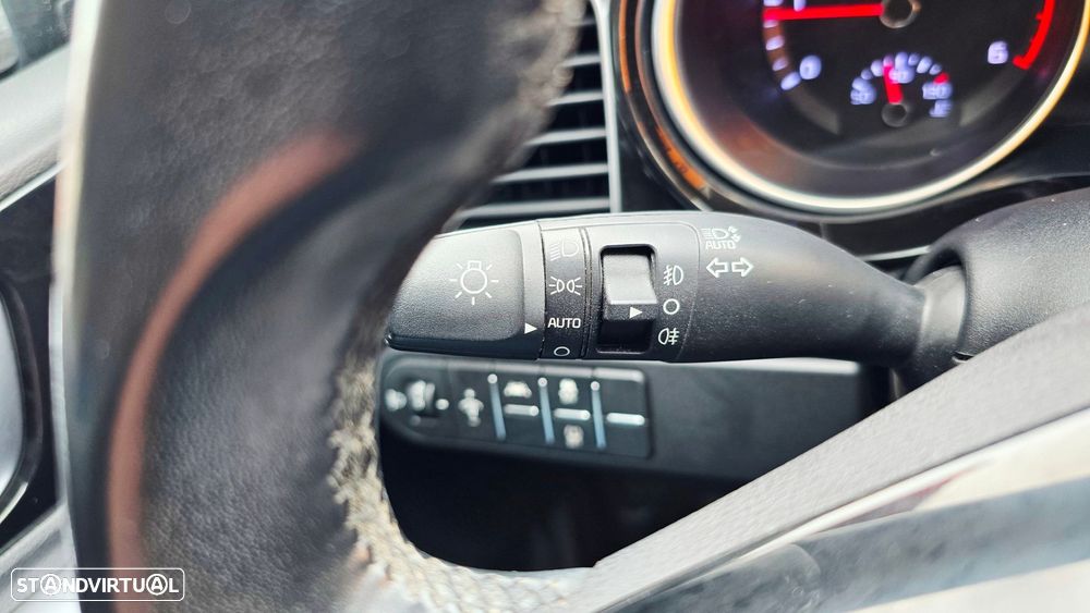 Kia Ceed SW 1.6 CRDi MHEV Drive - 11