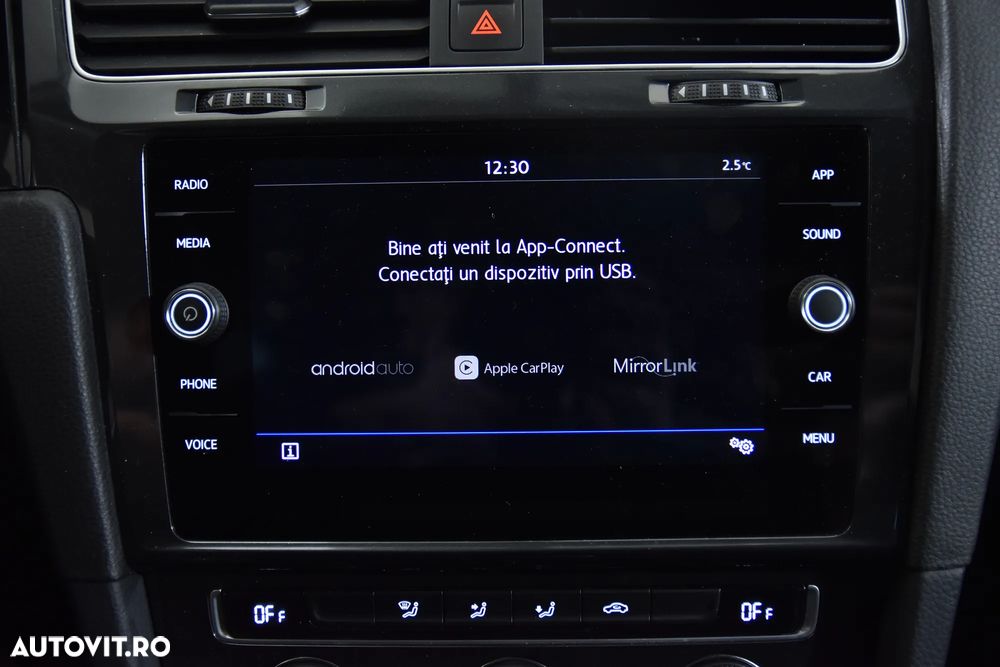 Volkswagen Golf - 18