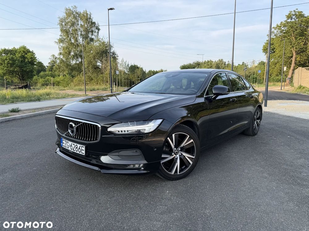 Volvo S90 - 2