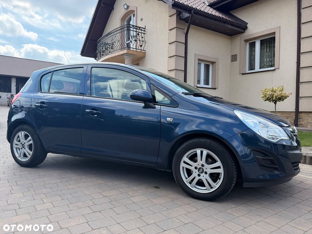 Opel Corsa 1.4 16V Cosmo - 1