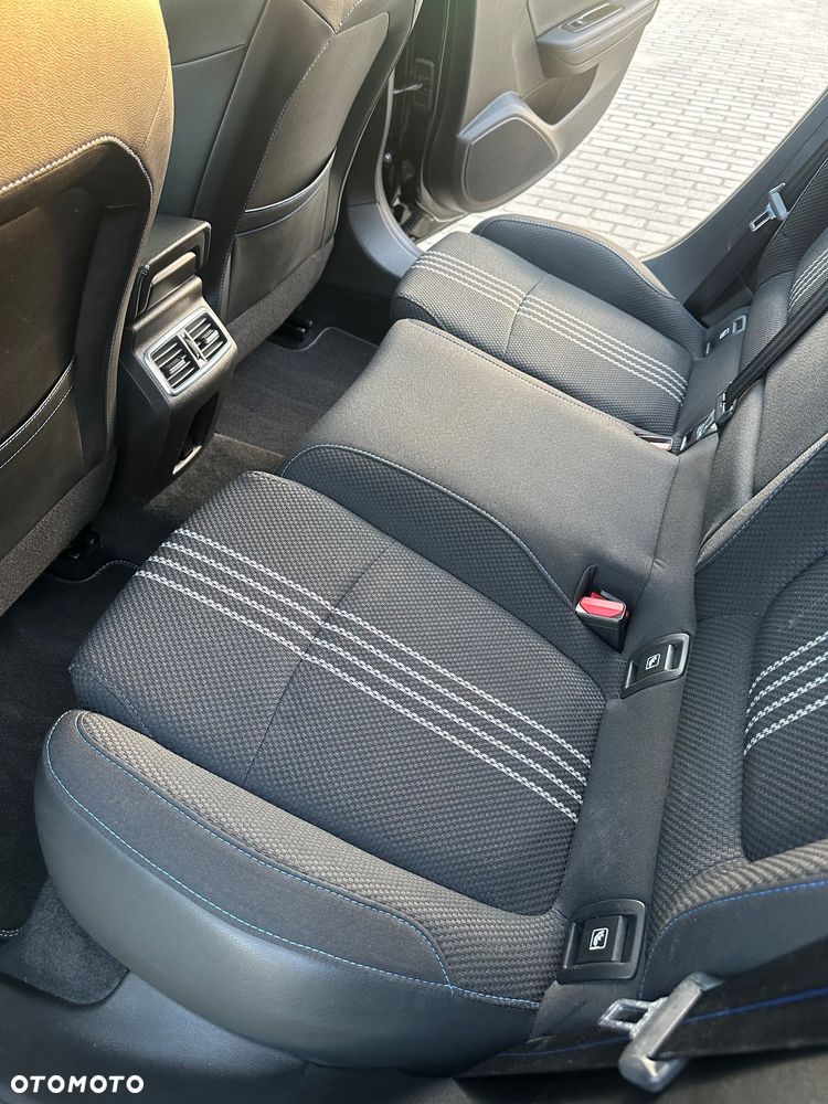 Renault Megane BLUE dCi 115 GT LINE - 25