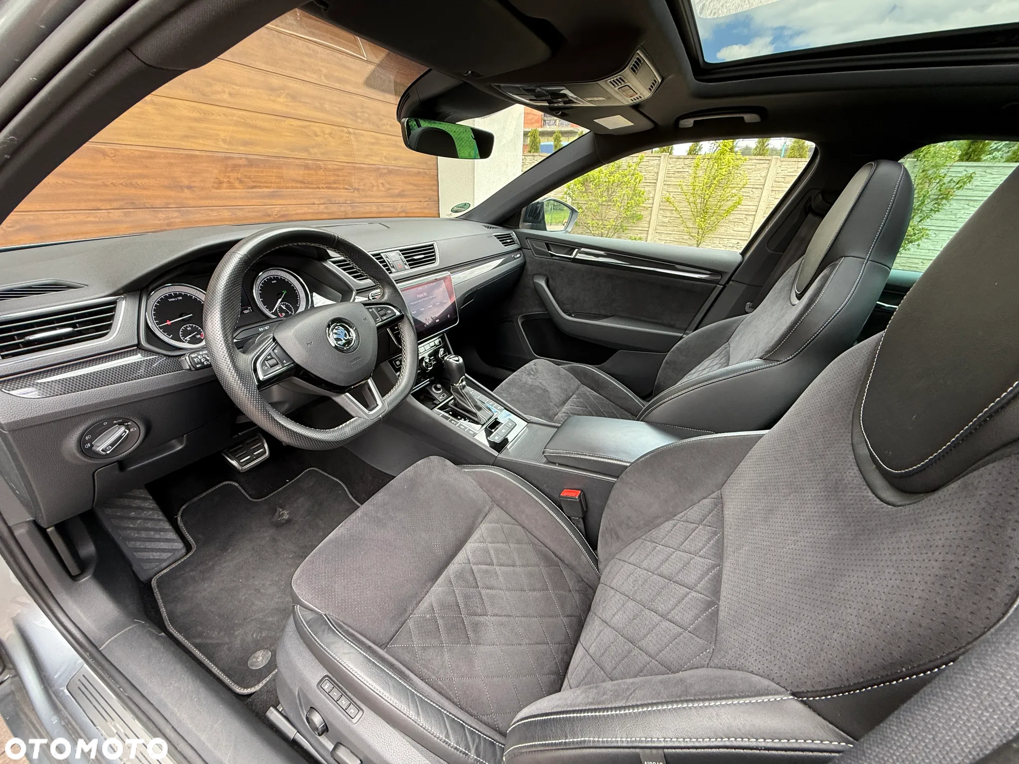 Skoda Superb Combi 2.0 TDI DSG Sportline - 6