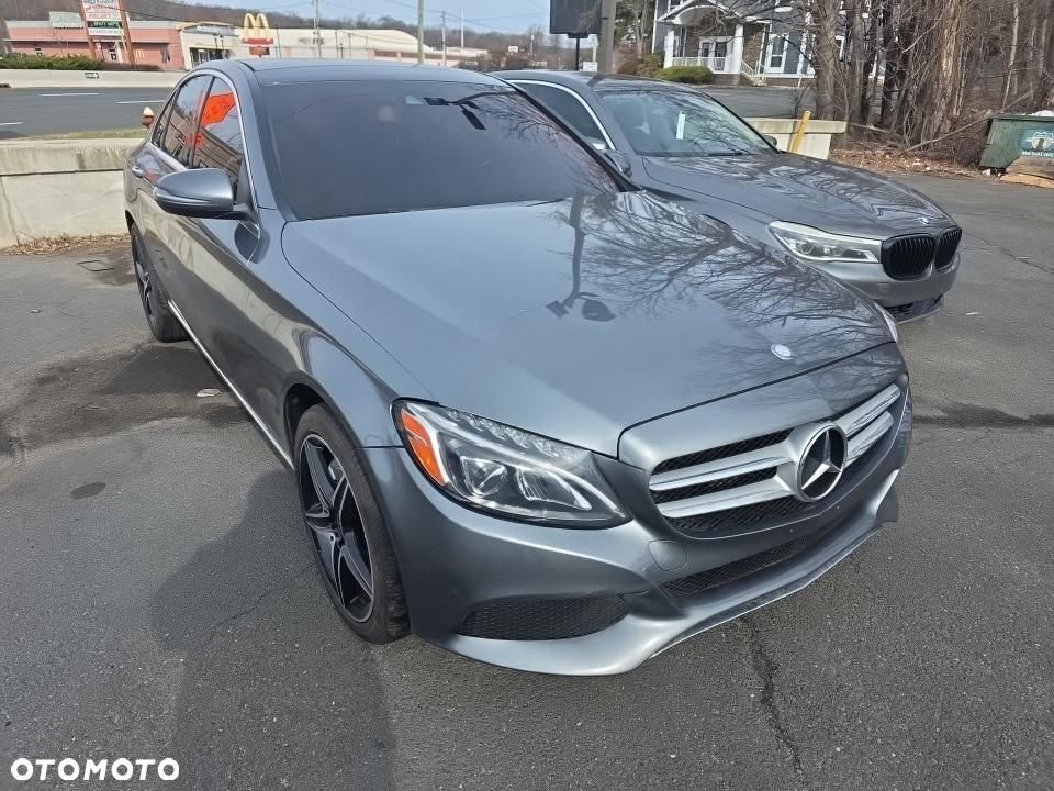 Mercedes-Benz Klasa C 300 7G-TRONIC AMG Line - 1