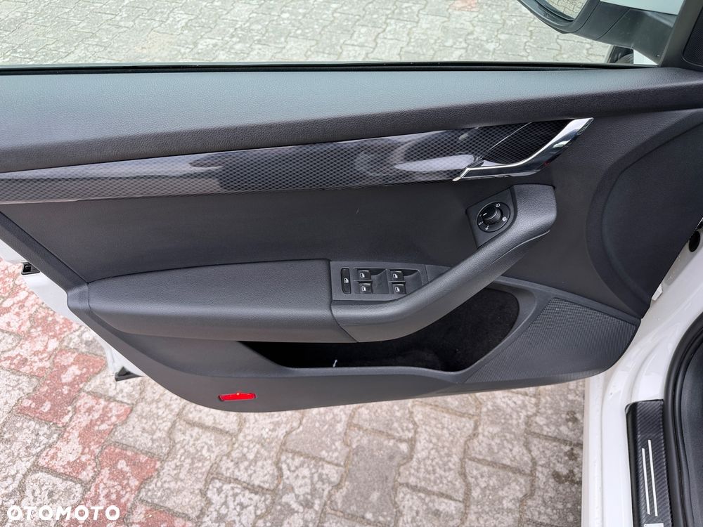 Skoda Octavia 2.0 TDI DSG RS - 23