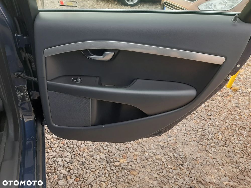Volvo V70 DRIVe Momentum - 31