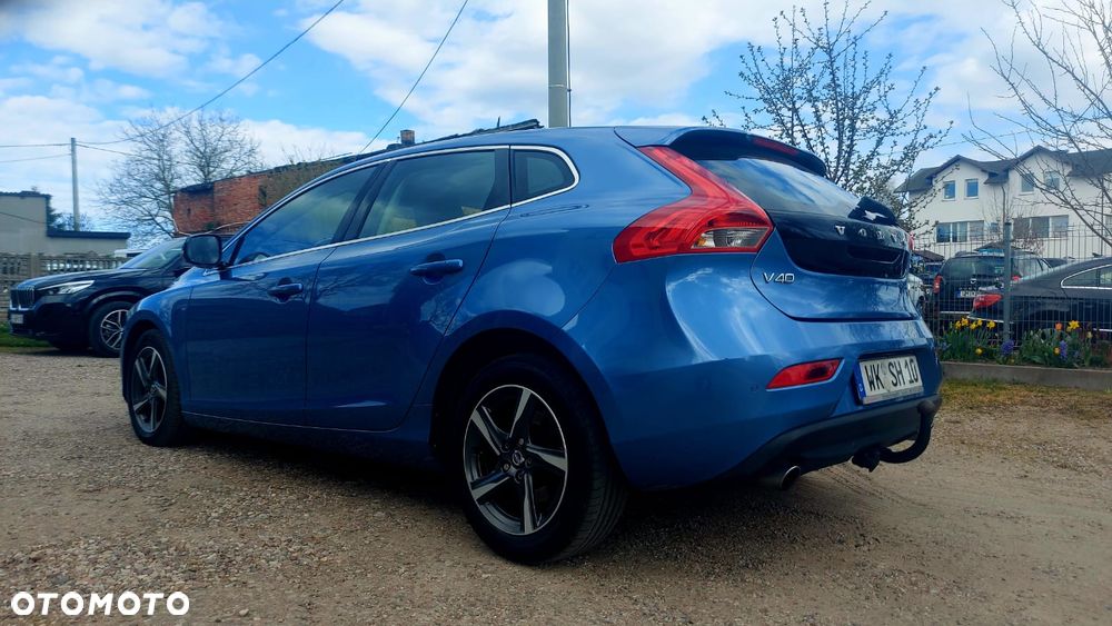 Volvo V40 D4 Momentum - 13