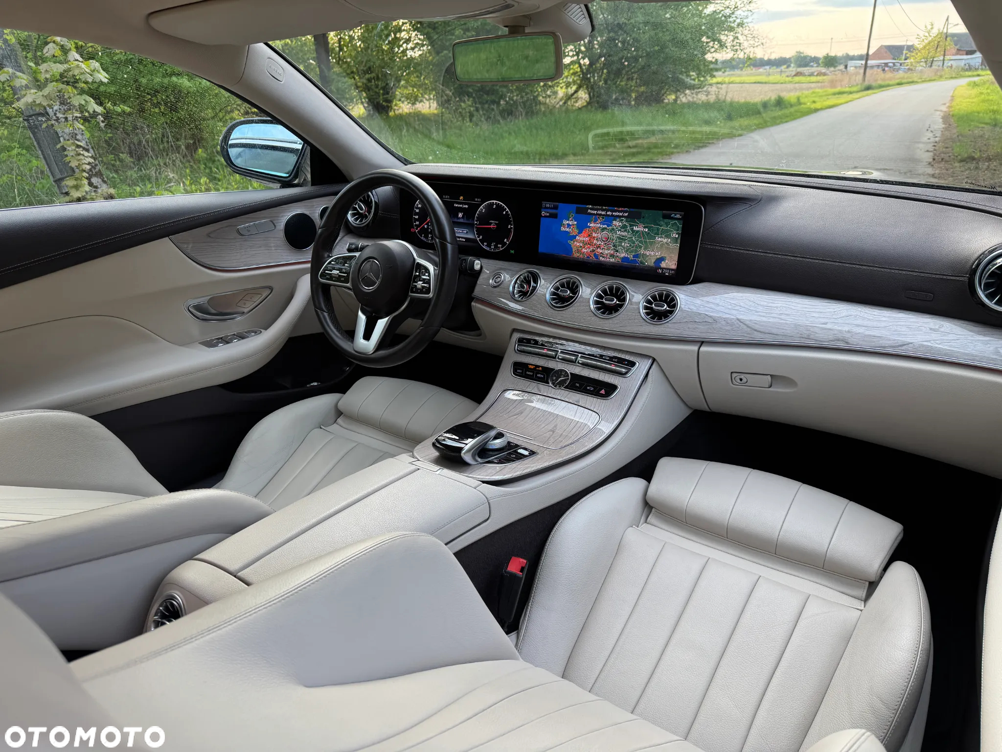 Mercedes-Benz Klasa E 220 d Coupe 9G-TRONIC - 4