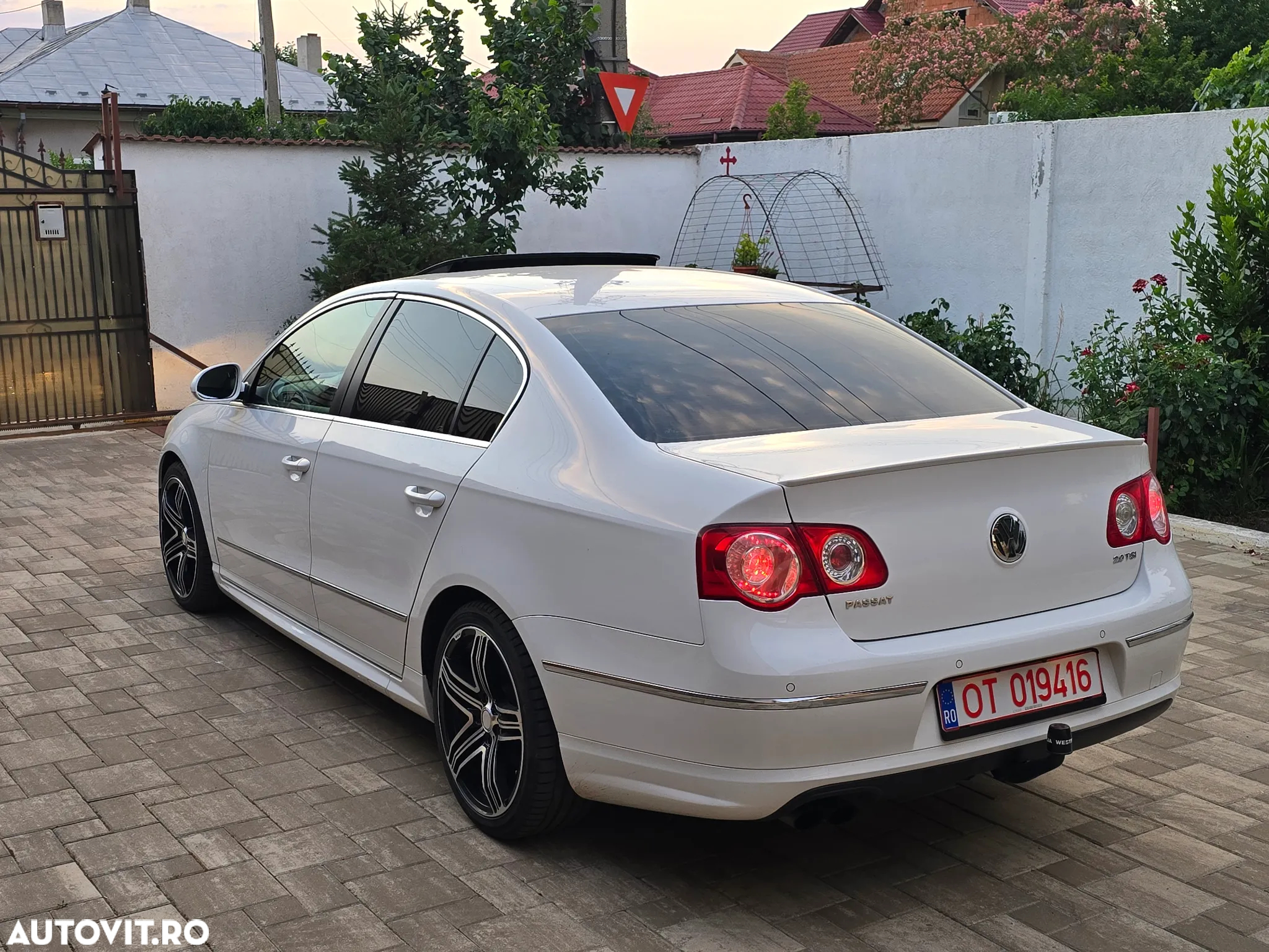 Volkswagen Passat - 3