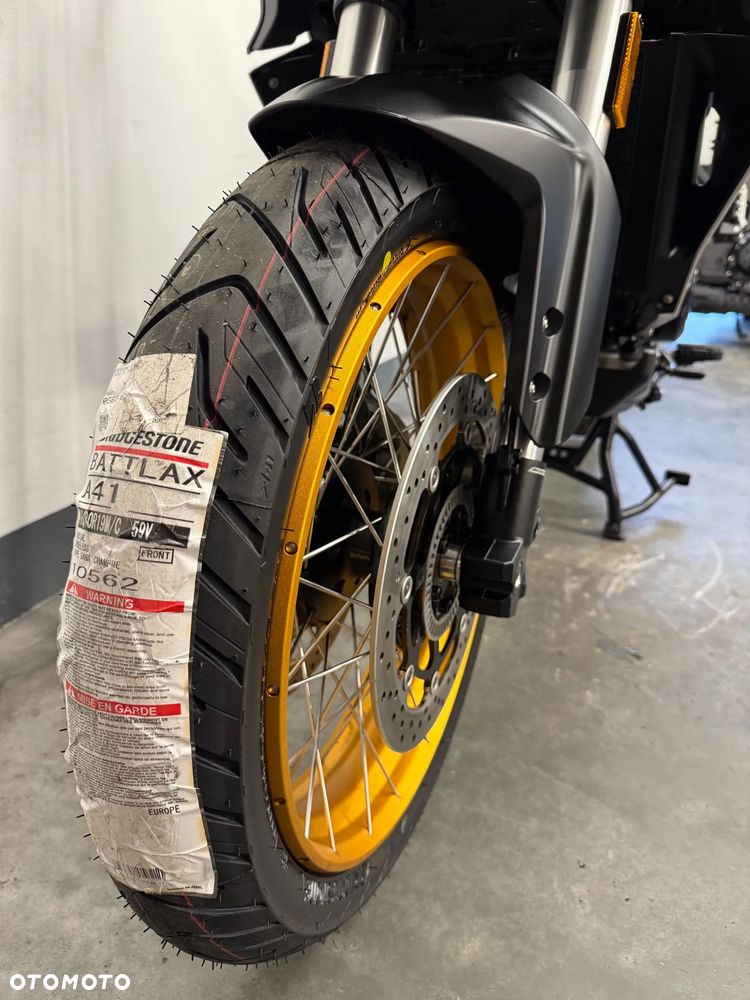 QJMOTOR SRT 800SX - 9