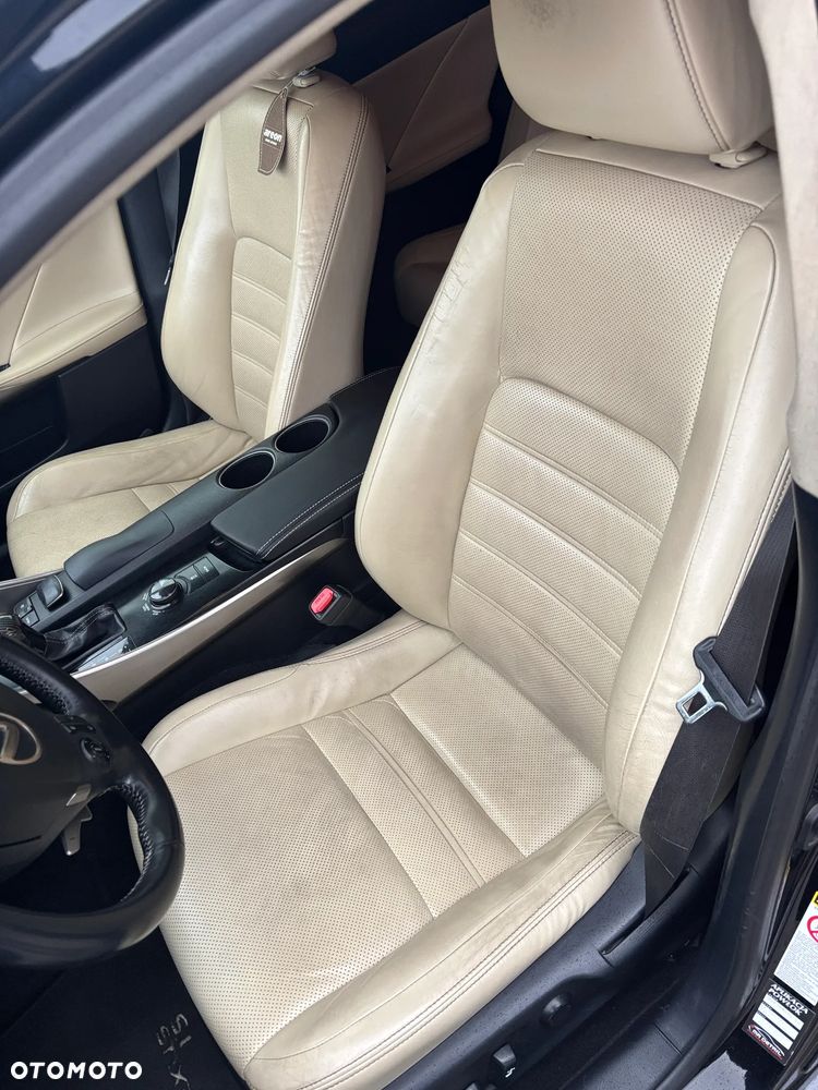 Lexus IS 250 Prestige - 27