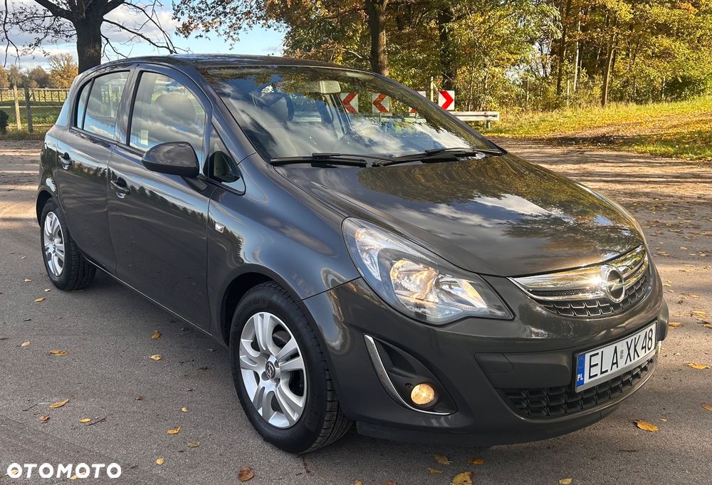 Opel Corsa 1.4 16V Cosmo - 19