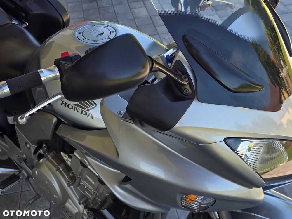 Honda CBF - 32