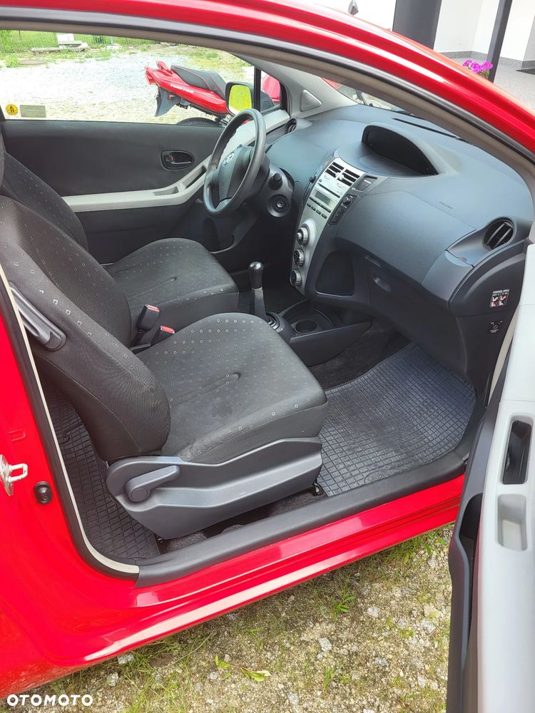 Toyota Yaris 1.0 Terra A/C - 11