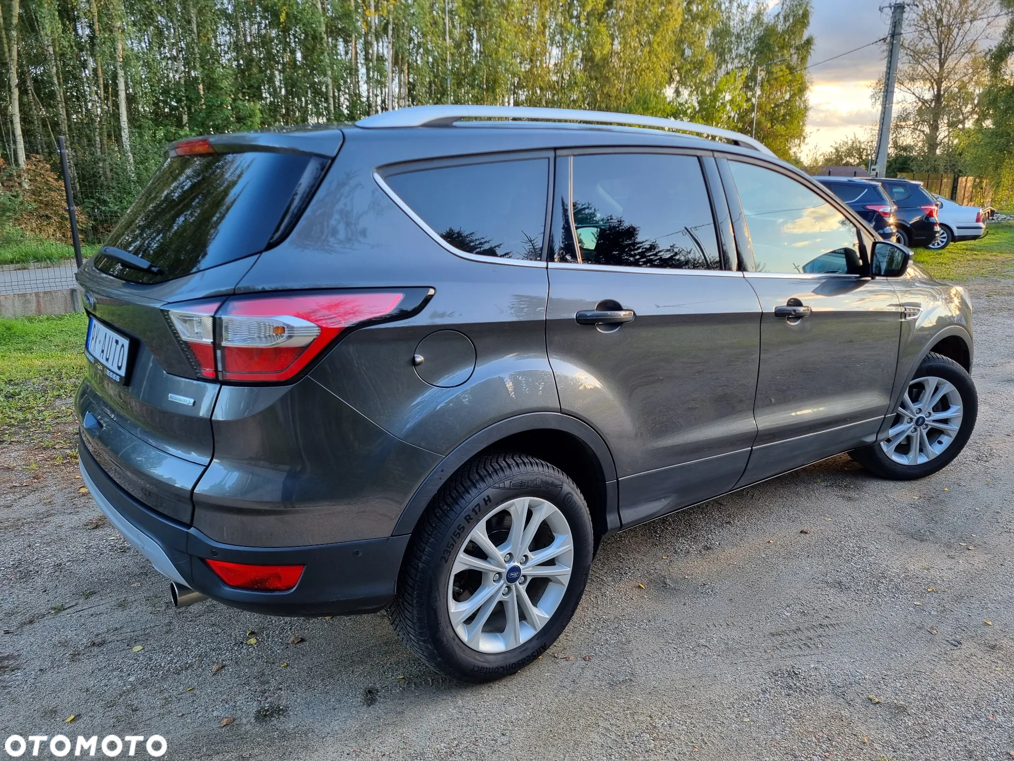 Ford Kuga 1.5 EcoBoost 2x4 Titanium - 28