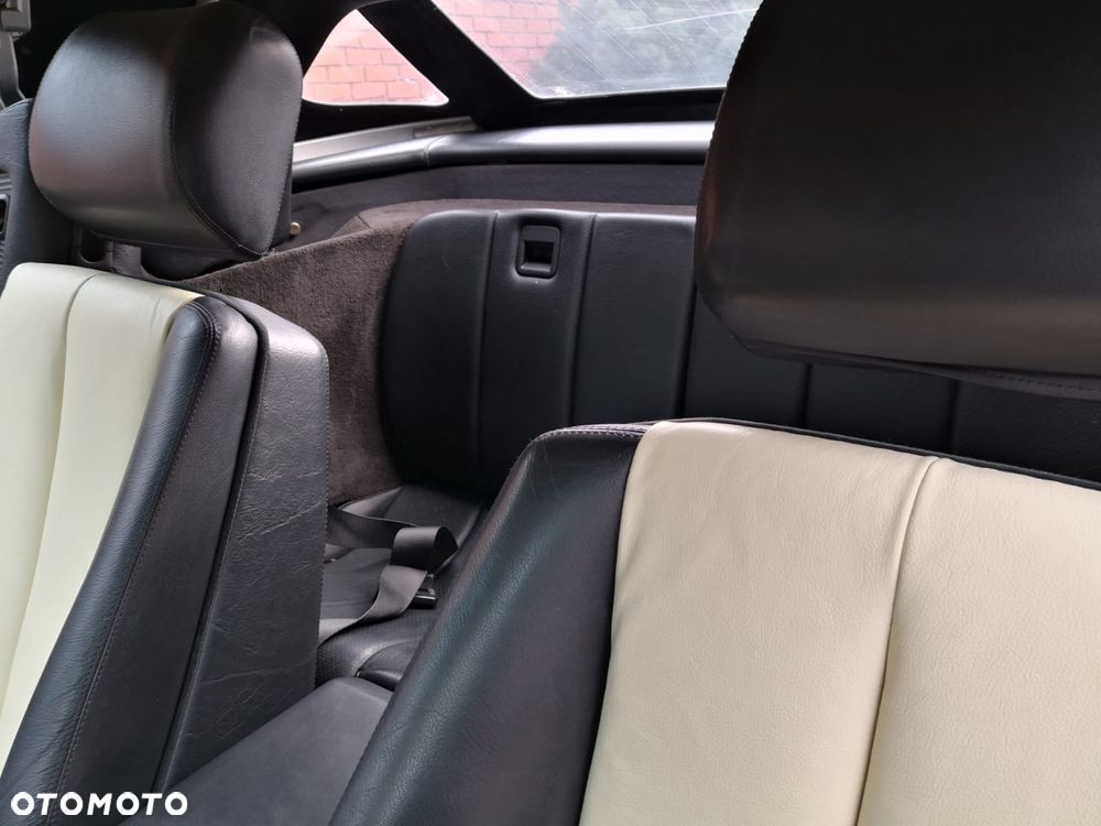 Mercedes-Benz SL - 23