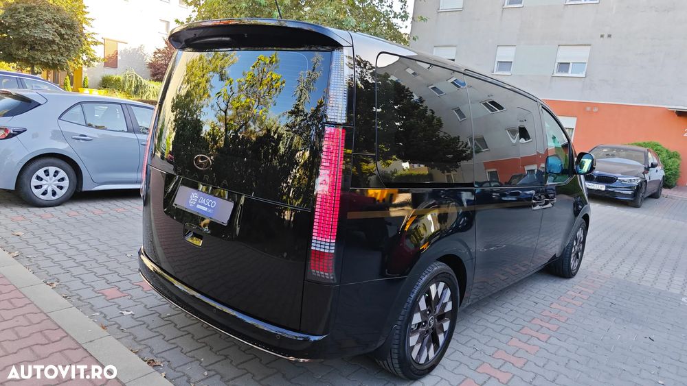 Hyundai Staria 2.2 CRDi Signature - 31