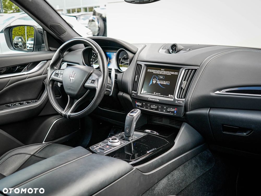 Maserati Levante - 15