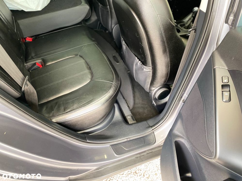 Hyundai ix35 1.7 CRDi Premium 2WD - 17