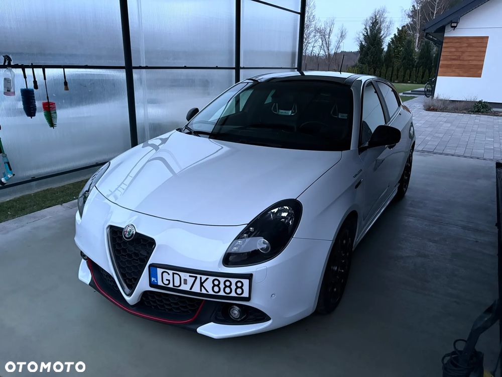 Alfa Romeo Giulietta 1750 TBi Veloce TCT - 1