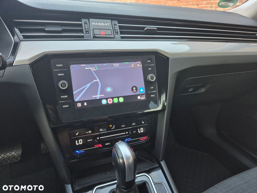 Volkswagen Passat 2.0 TDI SCR Comfortline DSG - 25