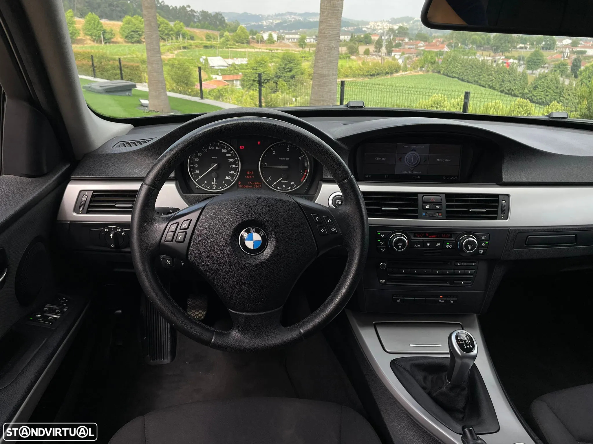 BMW 320 d Touring Navigation Sport - 9